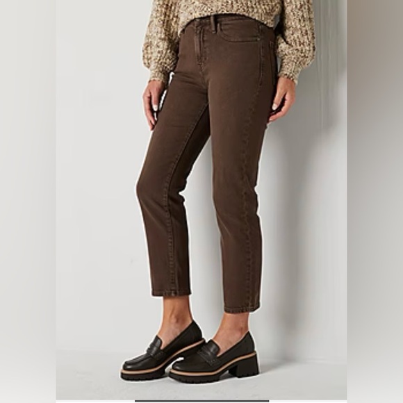 NWT Cropped High-Rise Straight Leg Jeans - Picture 2 of 6